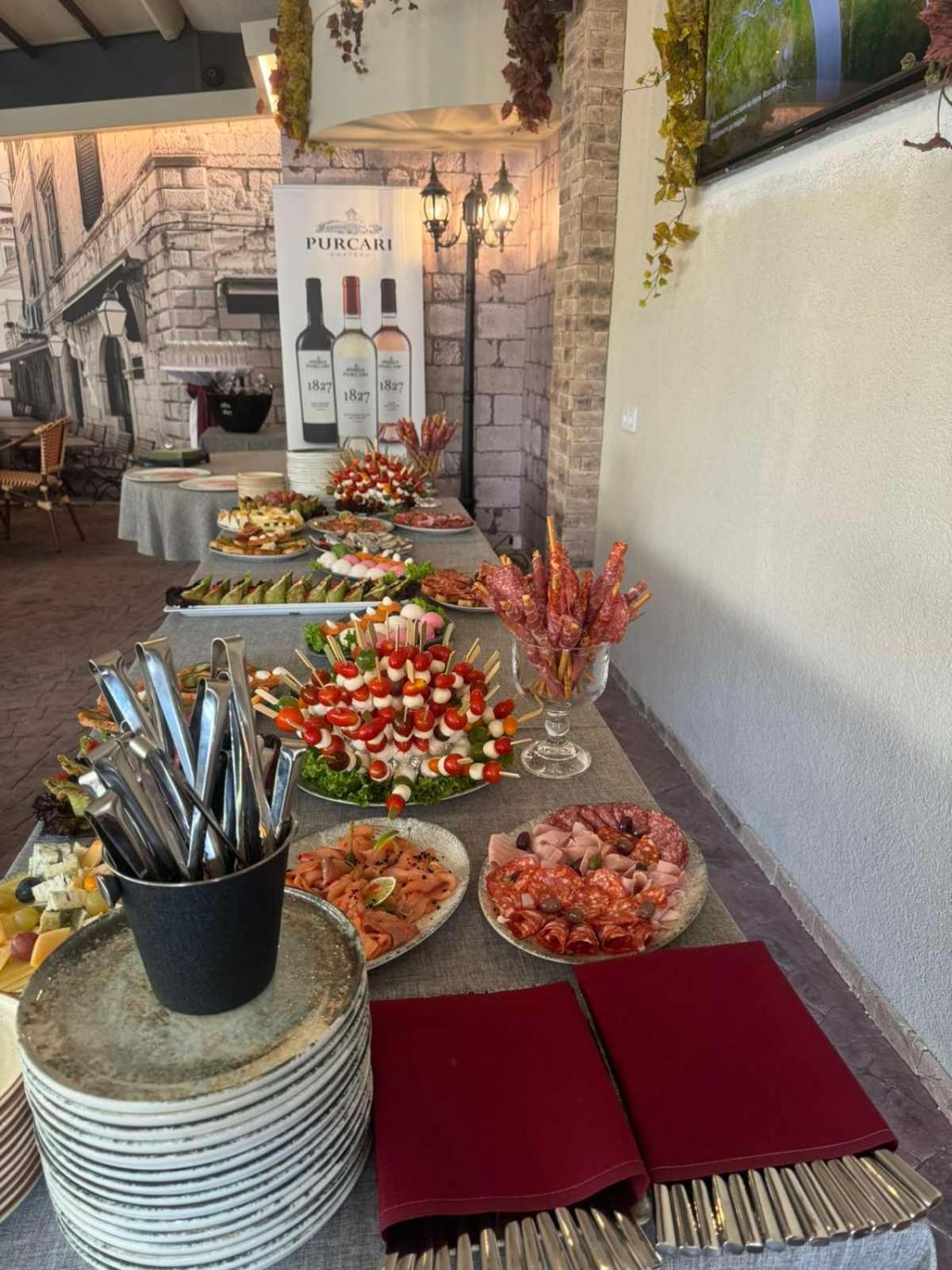 Floral Boutique Hotel Плевна Экстерьер фото