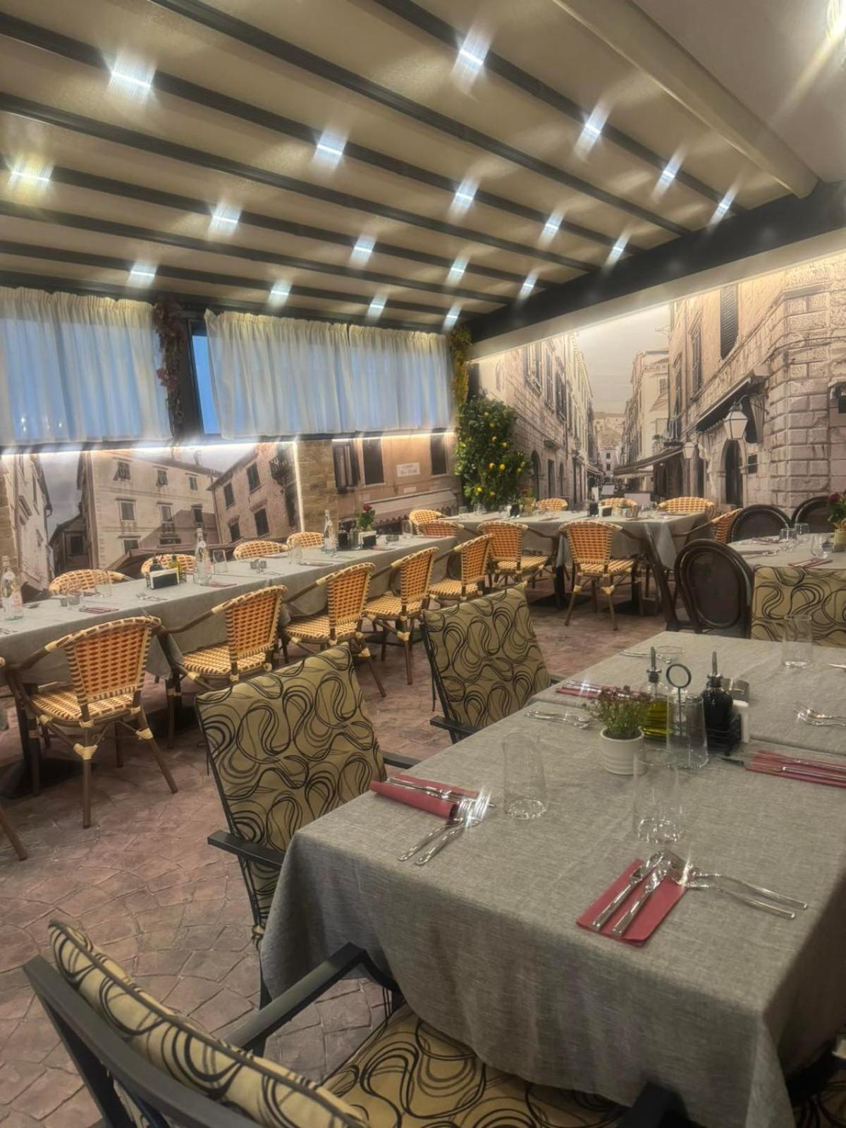 Floral Boutique Hotel Плевна Экстерьер фото